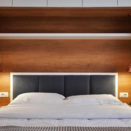 Vibrant Apartment Тирана Екстер'єр фото