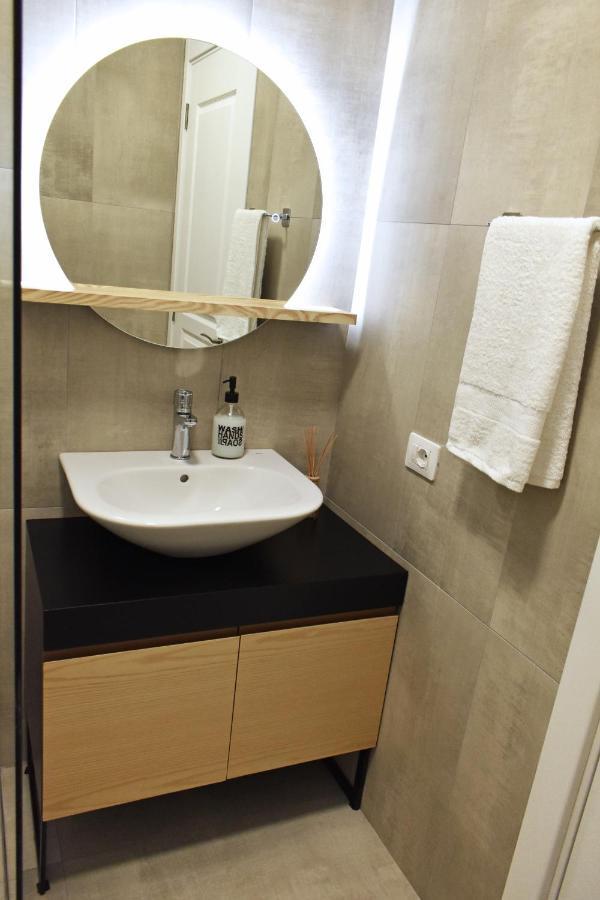 Vibrant Apartment Тирана Екстер'єр фото